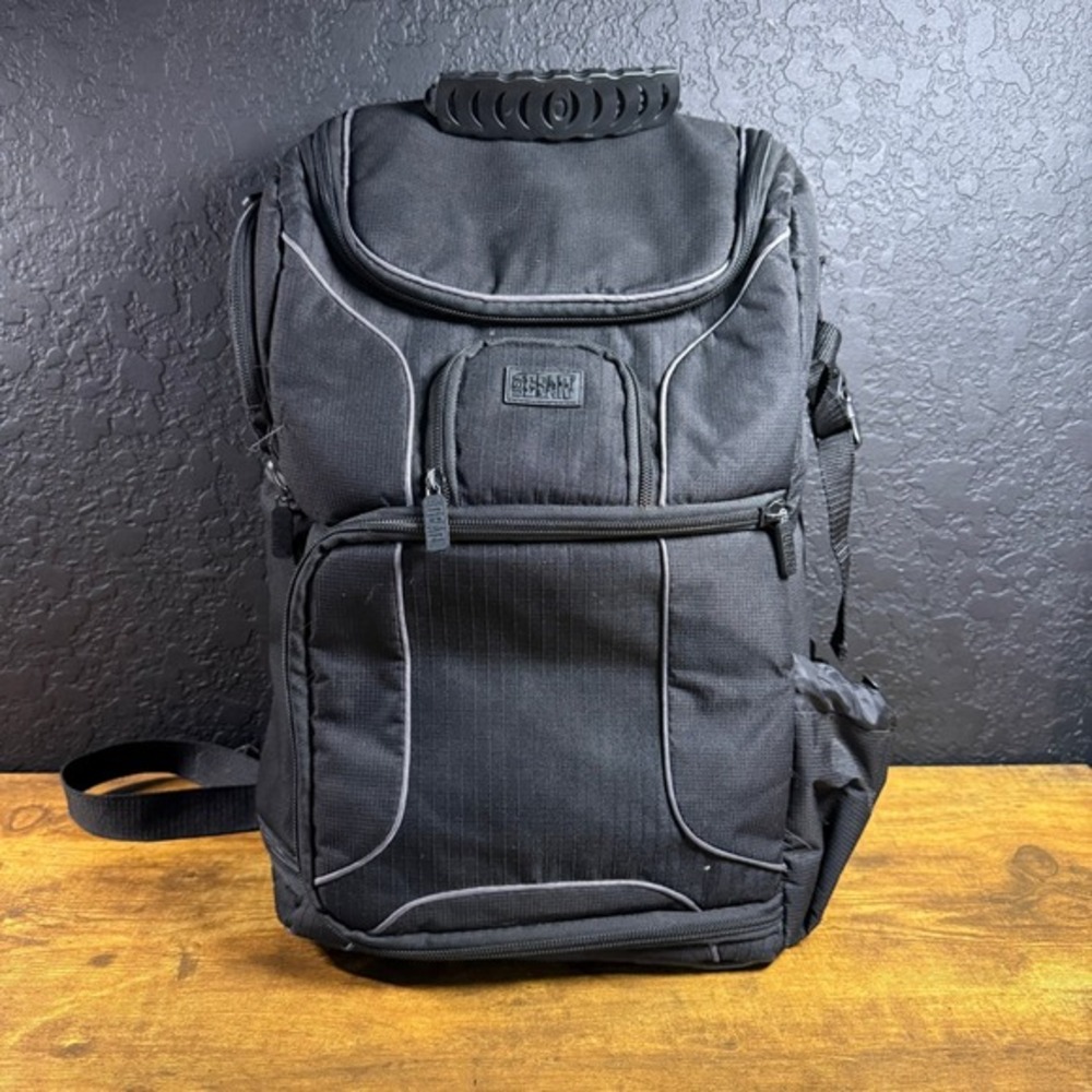 USA Gear S17 Black Ripstop Nylon DSLR‎ Camera Laptop Backpack Large